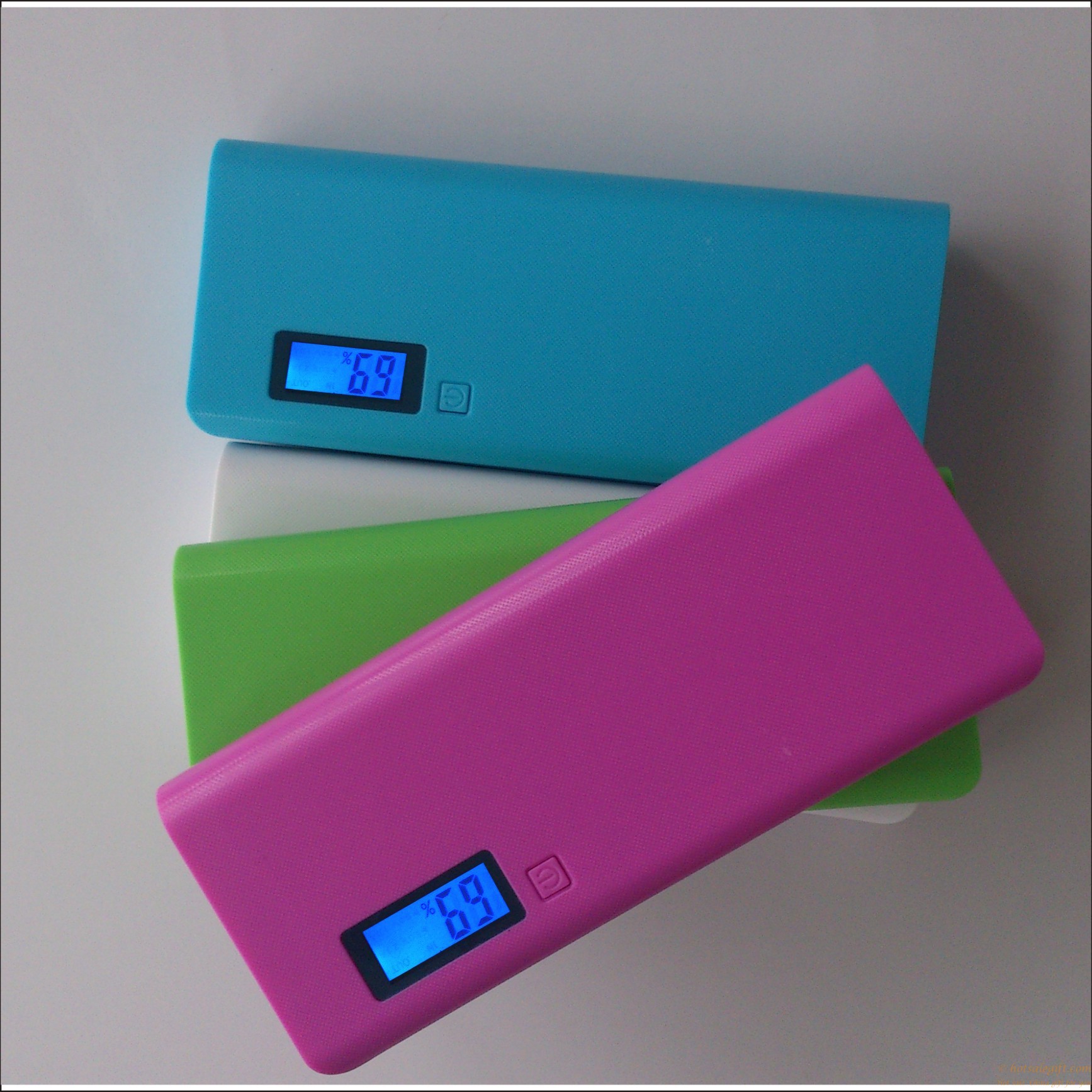 hotsalegift costeffective digital display mobile power bank charger lcd display 6