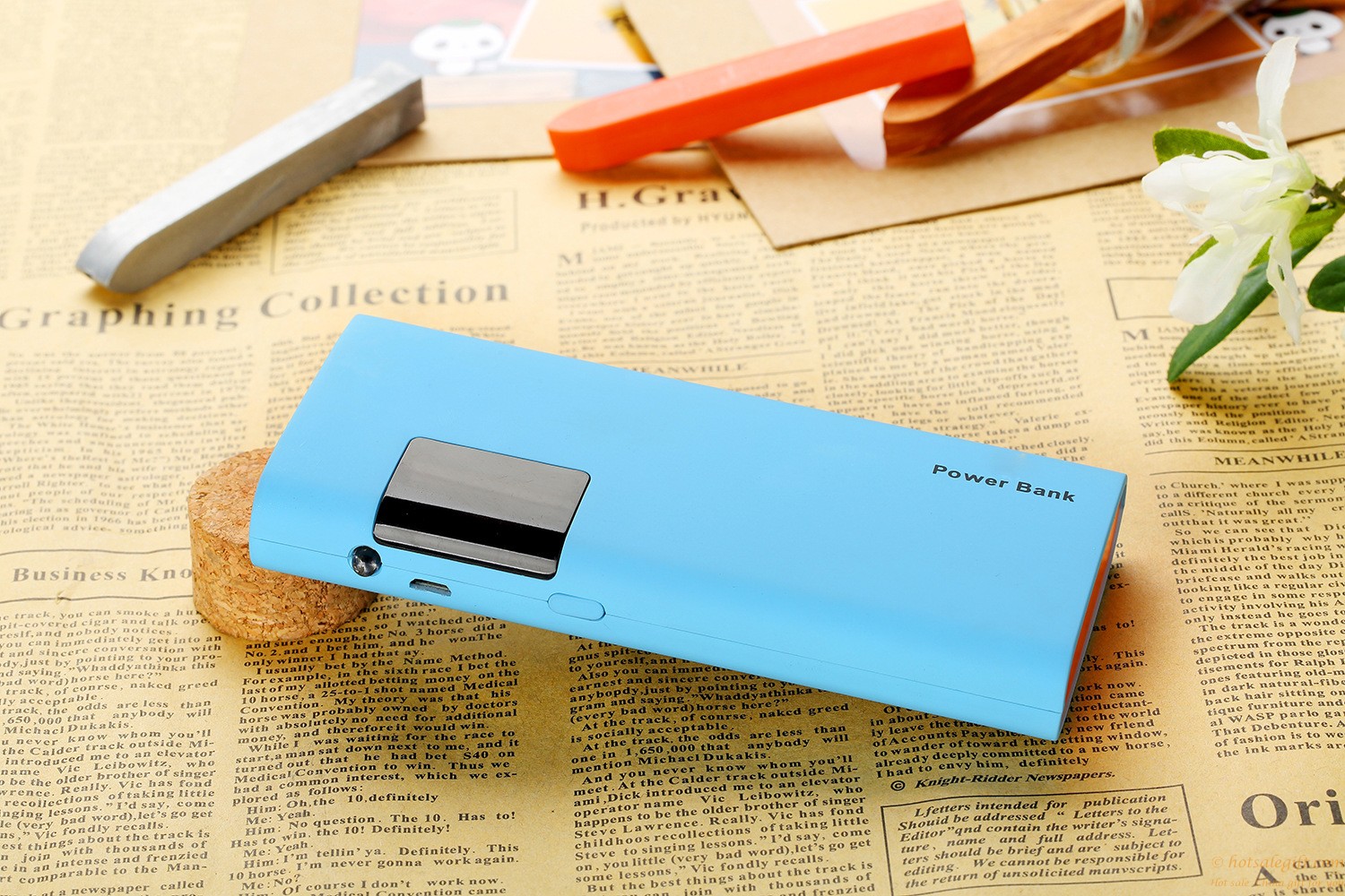 hotsalegift smart 13000mah high capacity mobile power bank charger lcd screen 3